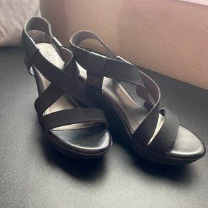 Cliffs by White Mountain Wedge Sandal